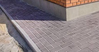 Укладка плитки на отмостку: Цена от 814 руб. в Каспийске от ТротуарнаяПлитка